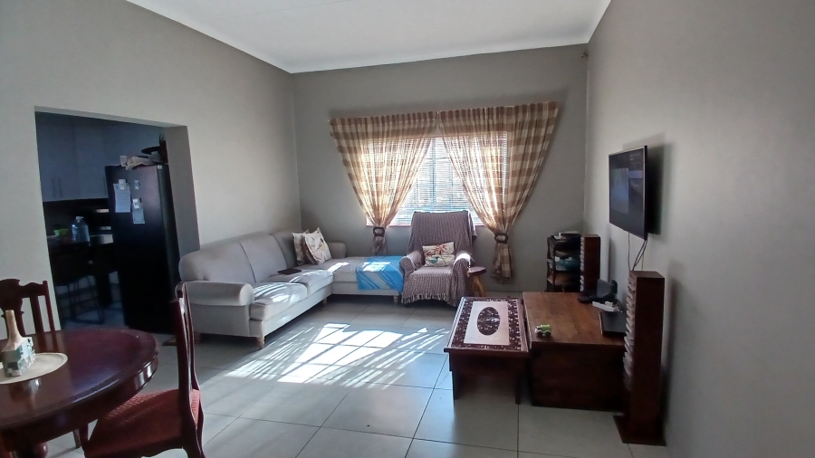 To Let 3 Bedroom Property for Rent in Sydenham Eastern Cape